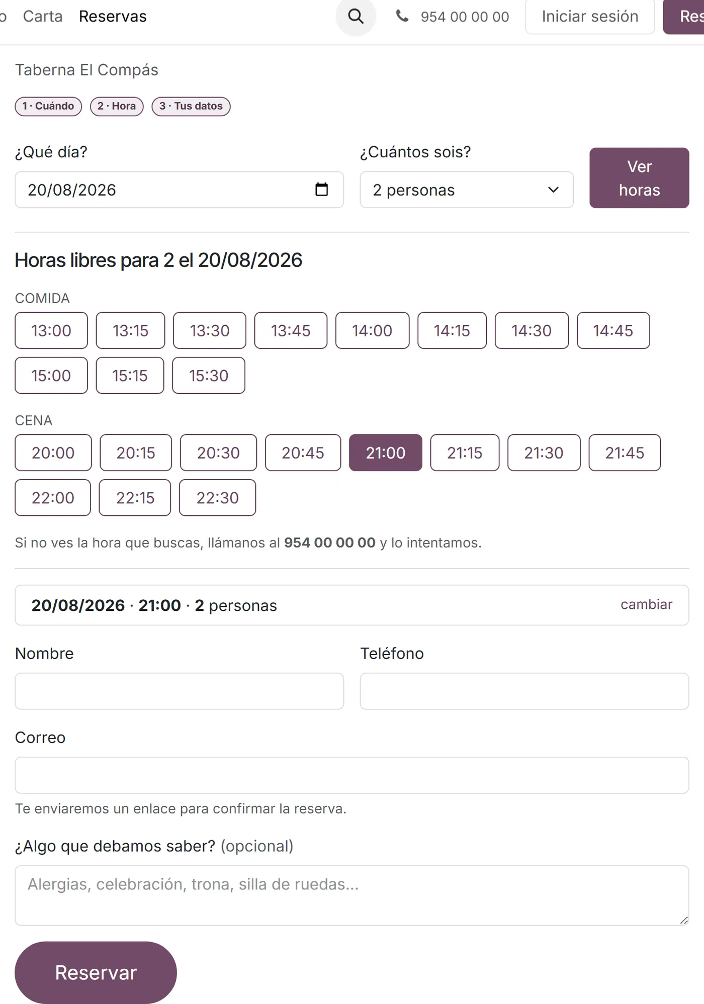 Paso 3: nombre, teléfono, correo y un campo de notas para alergias, tronas o celebraciones.